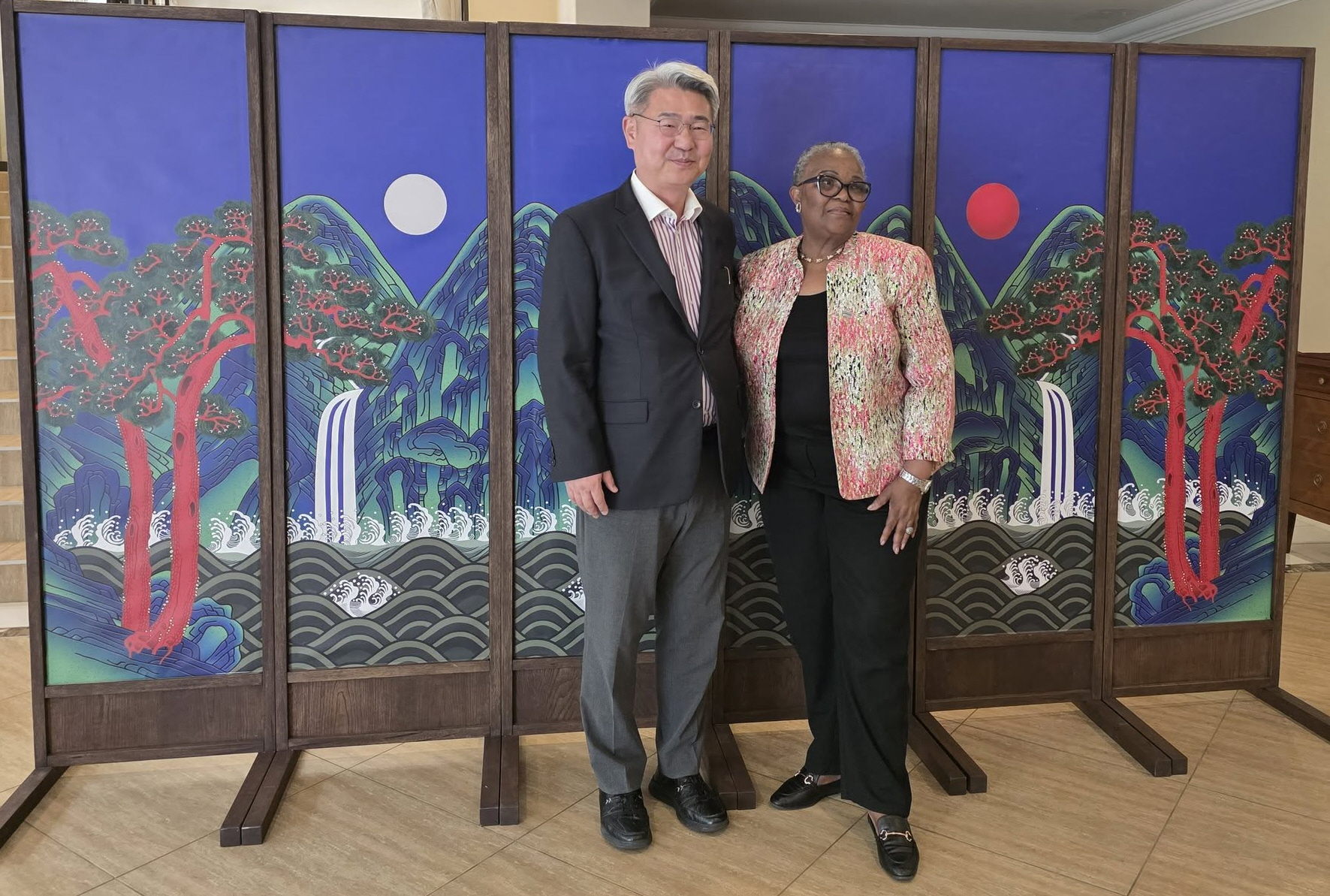 Ambassador Dong-han Yang met with Botswana High Commissioner