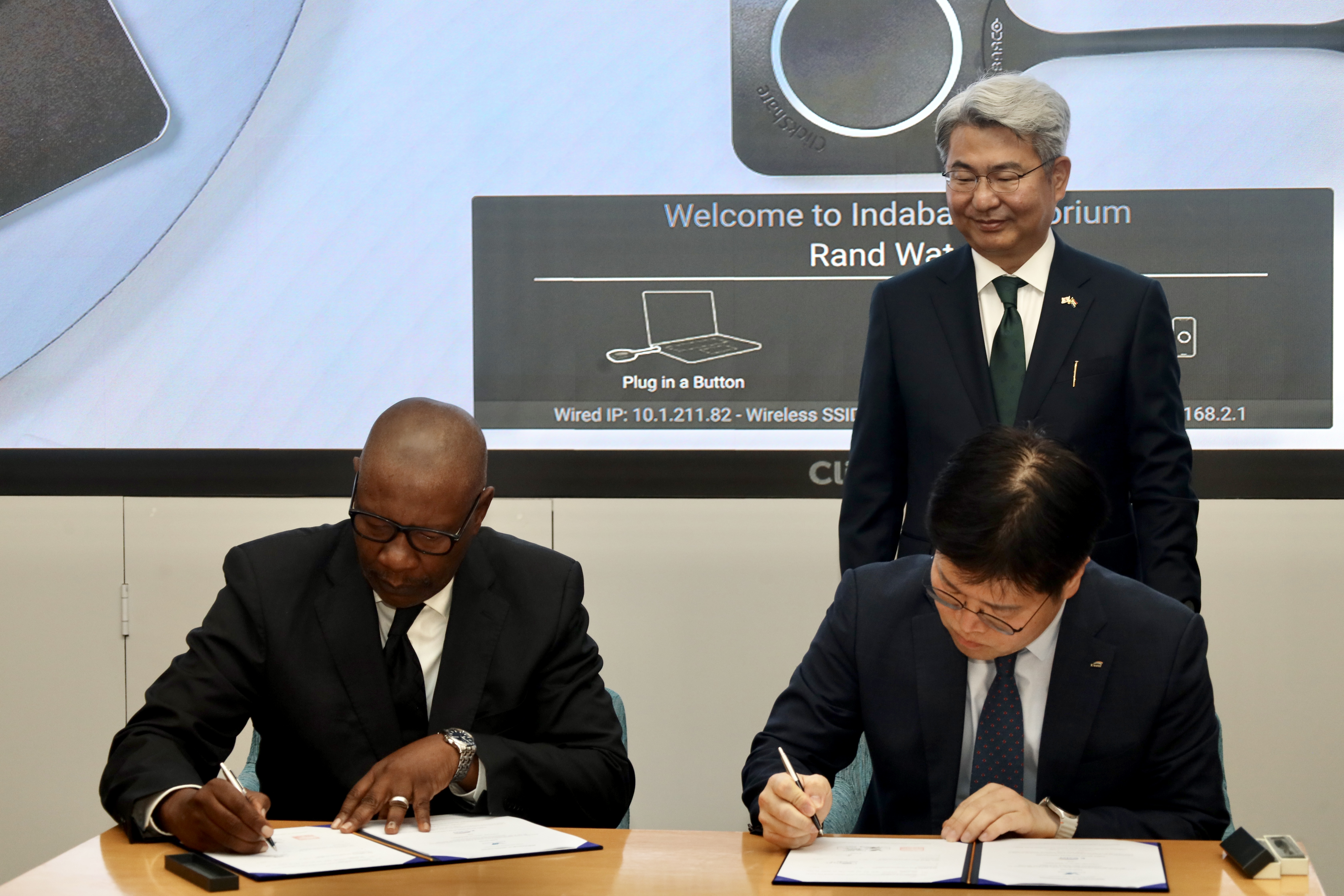 Ambassador Dong-han Yang Attends MOU Signing Ceremony Between K-water and Rand Water